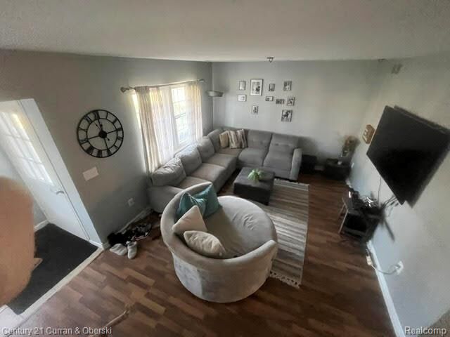 Property Photo: 42607 Savoy Court MI 48167