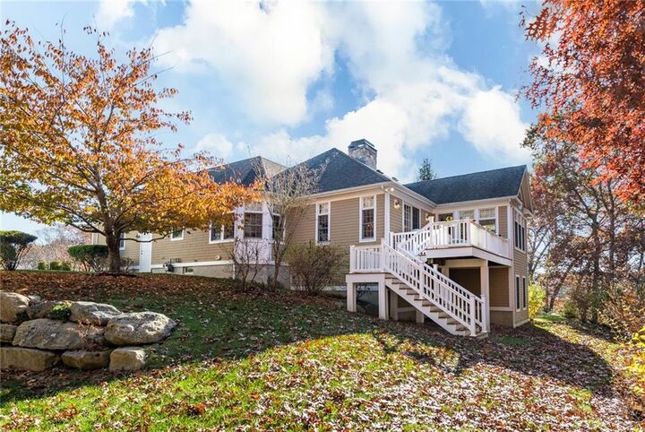 Property Photo:  8 Kettle Close  RI 02891 