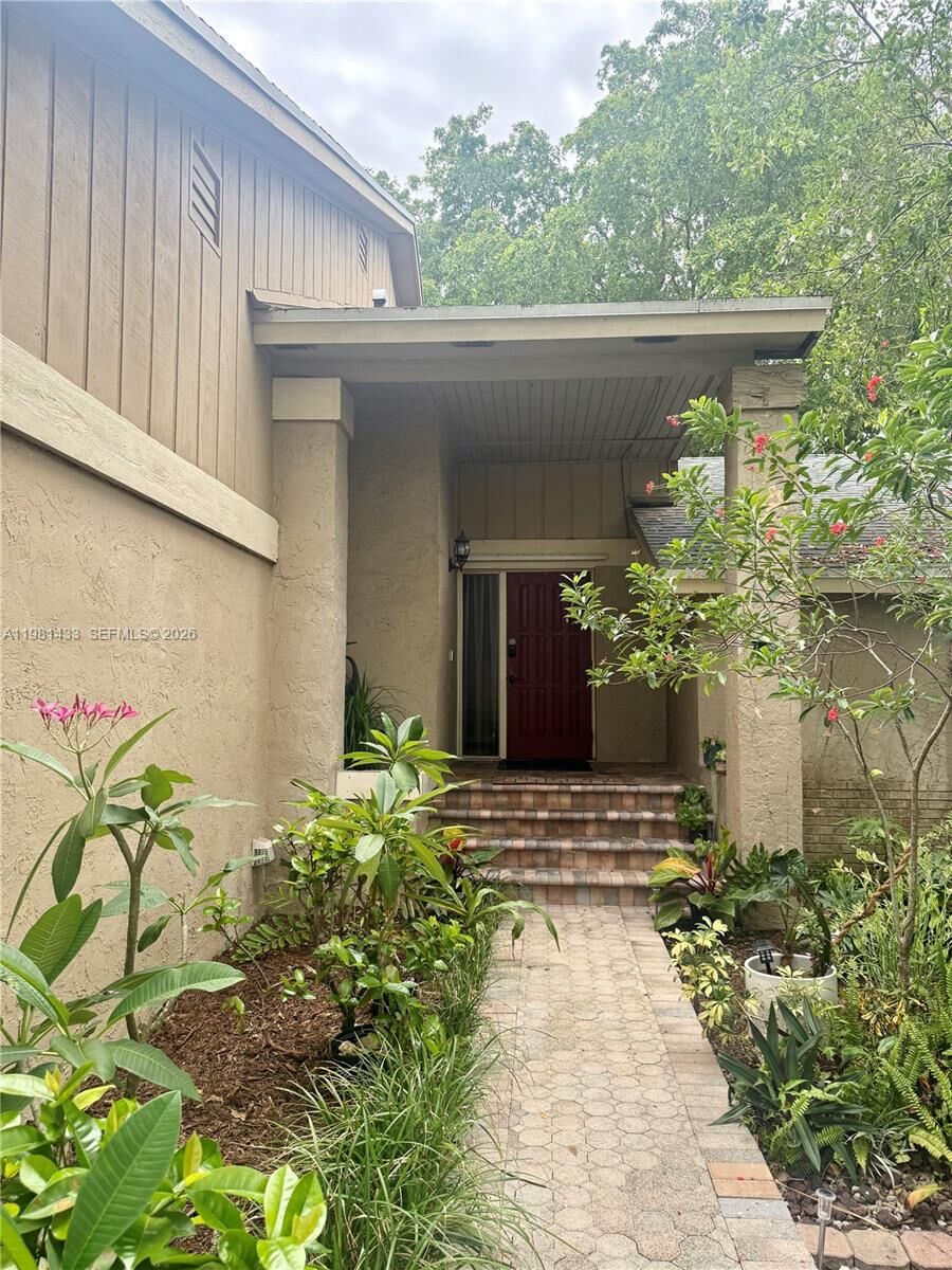 Property Photo:  5119 SW 153rd Pl N  FL 33185 