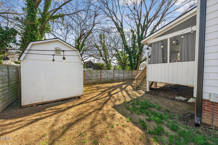 Property Photo: 213 Lincoln Court NC 27610