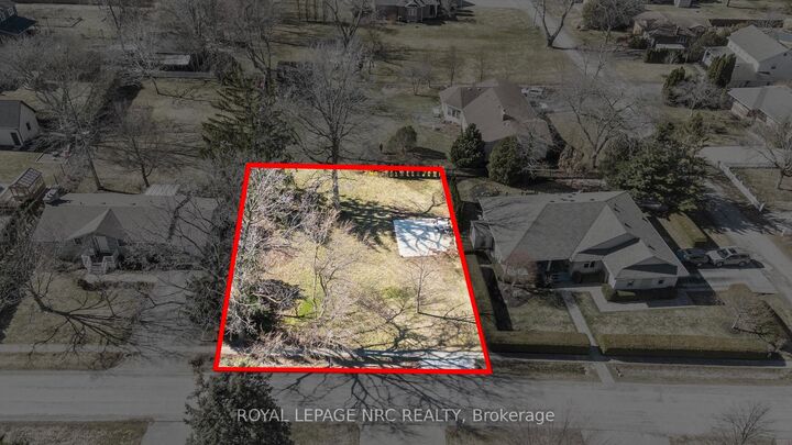 122 Flynn Street — photo 1