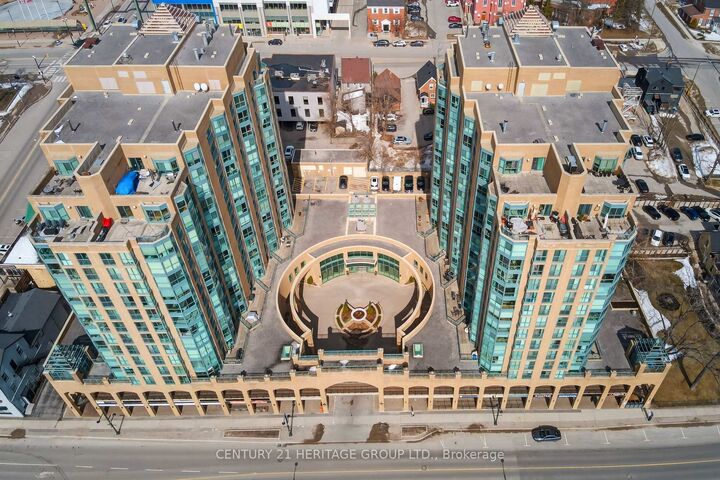 Photo de la propriété:  150 Dunlop Street E 1005  ON L4M 6H1 