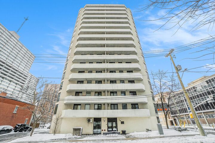 200 Bay Street 1102 — photo 1