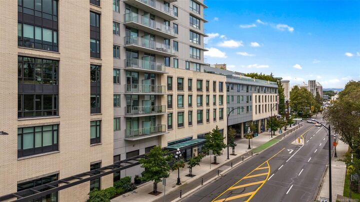 Property Photo: 777 Belleville St #1501 BC V8W 0G1