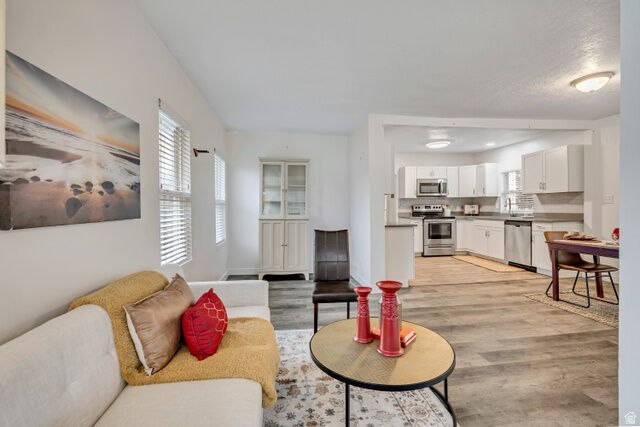 Property Photo:  3658 S Jefferson Ave E  UT 84403 