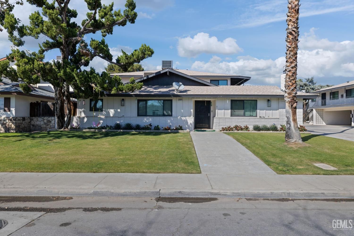 Property Photo:  6212 Stockdale Highway  CA 93309 