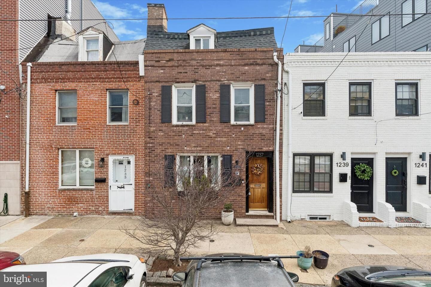 Property Photo:  1237 E Moyamensing Avenue  PA 19147 