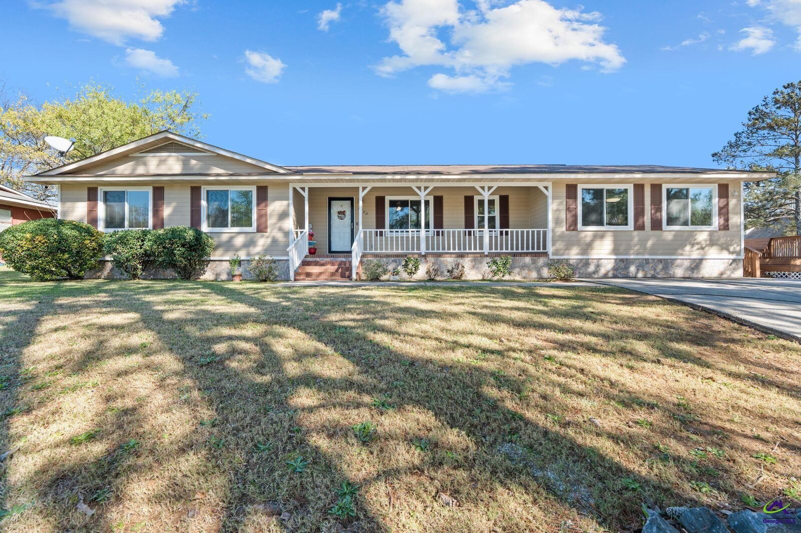 Property Photo:  3980 W Oak Drive  GA 31210 