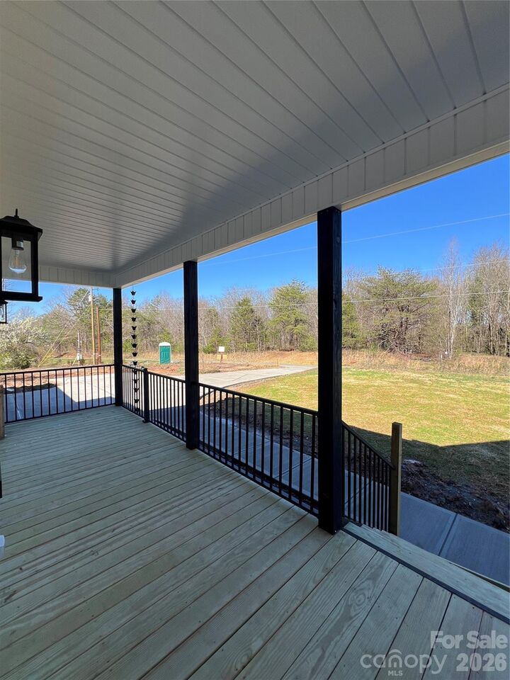 Property Photo: 1871 Shiloh Road 2 NC 28610