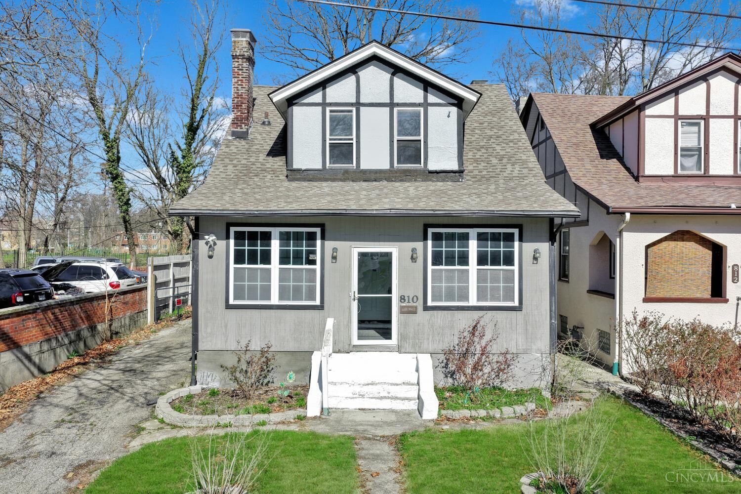 Property Photo:  810 S Fred Shuttlesworth Circle  OH 45229 