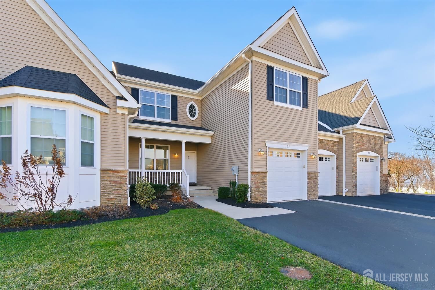 Property Photo:  51 Traditions Place  NJ 08831 