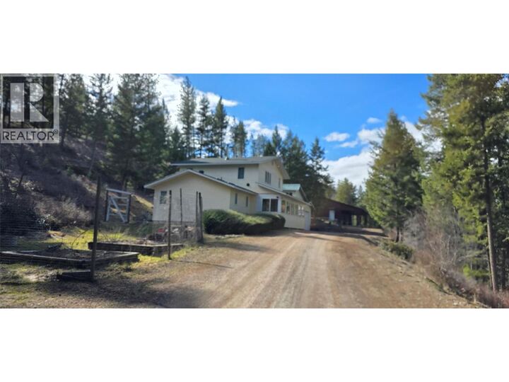 Property Photo: 3400 Highway 3 Other BC V0H 1Y0