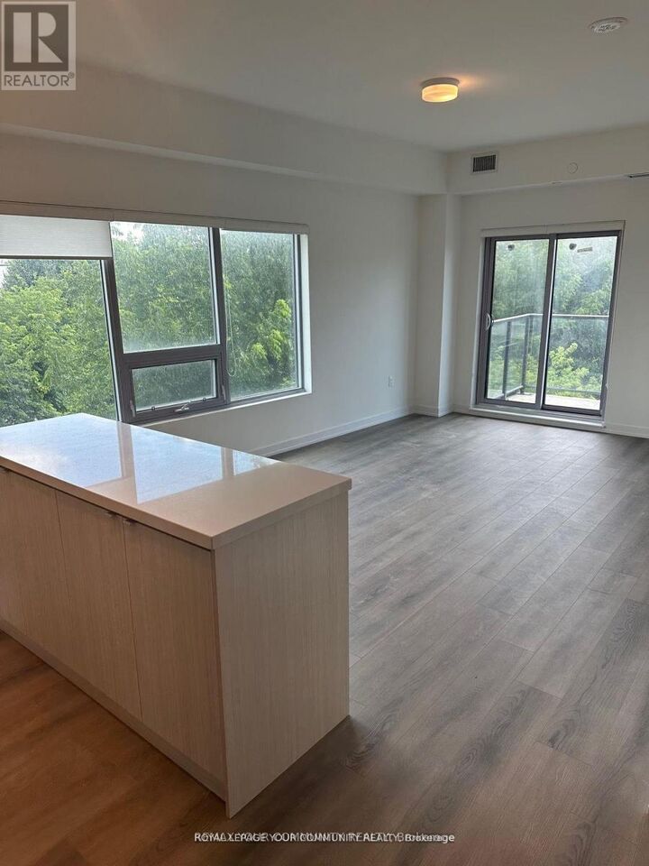 Property Photo:  2433 Dufferin Street 313  ON M6E 0B4 