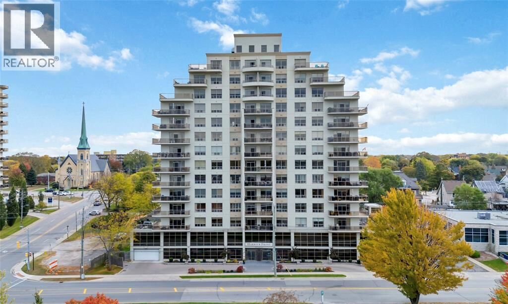 Property Photo:  350 Front Street North 401  ON N7T 1A0 