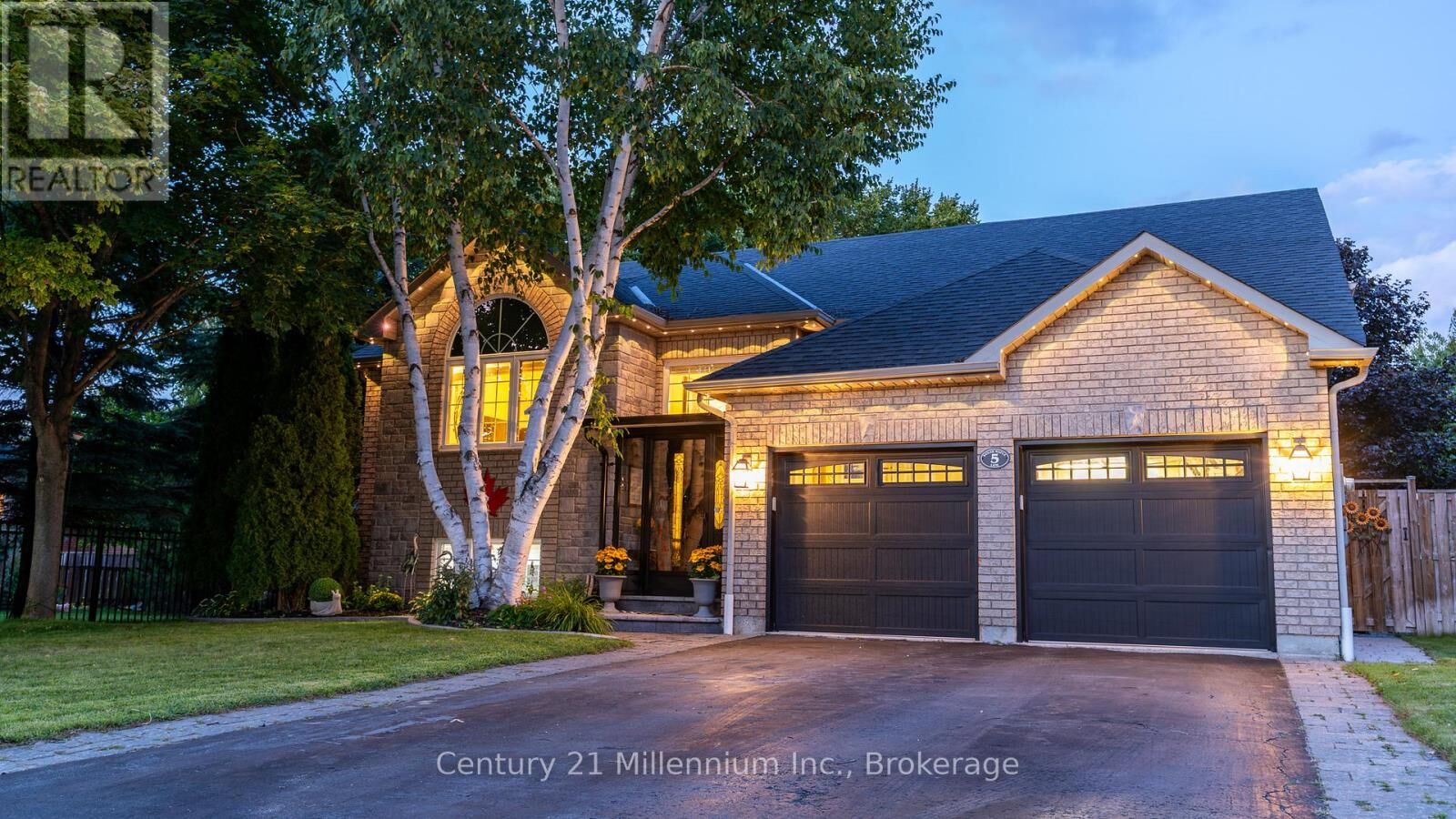 Property Photo: 5 Sugar Maple Lane ON L9Z 1P4