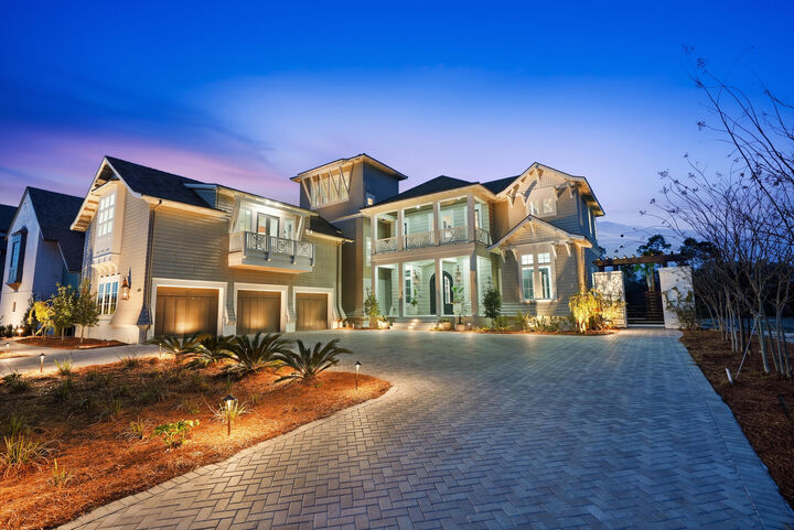 Property Photo:  460 Golfridge Drive  FL 32461 