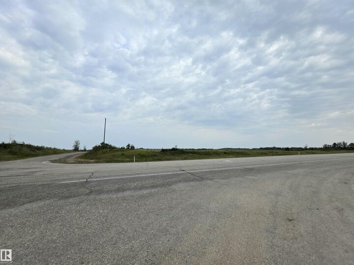 Property Photo:  62211 Rger 424  AB T0A 0B0 