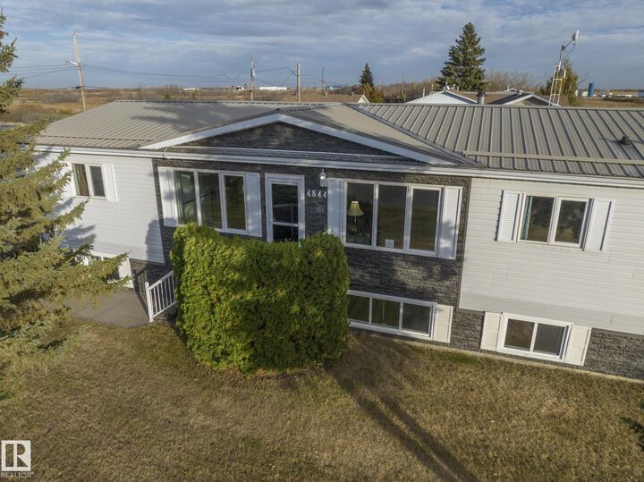Photo de la propriété: 4844 54 Avenue AB T0B 4A0