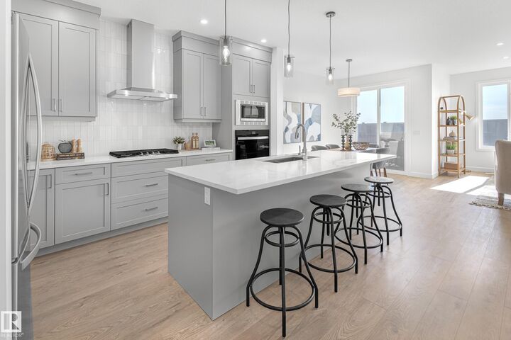 Photo de la propriété: 713 Payipwat Common SW AB T6W 5K8