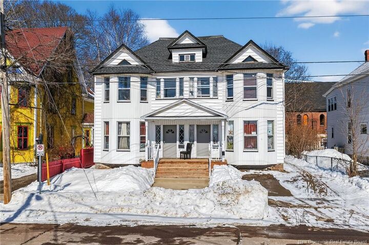 45-47 Dufferin Street — photo 1