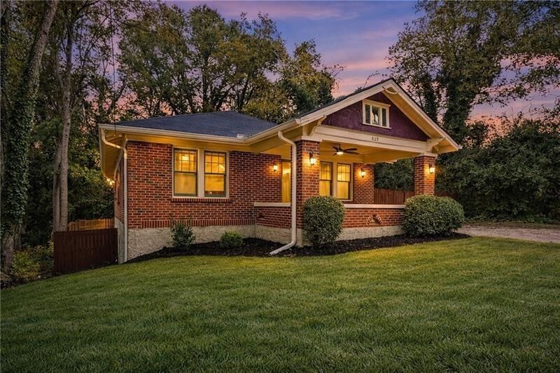 Property Photo: 829 Rose Circle SW GA 30310