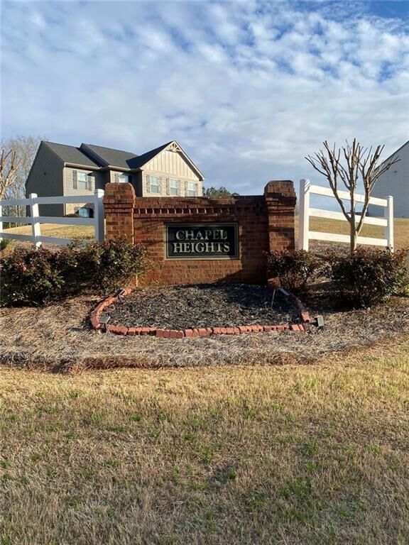 Property Photo: 190 Chapel Heights Way GA 30016