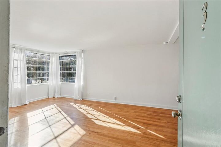 Property Photo: 1168 Briarcliff Road NE 3 GA 30306