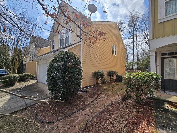 Property Photo: 32 Ledgewood Mill Way GA 30045