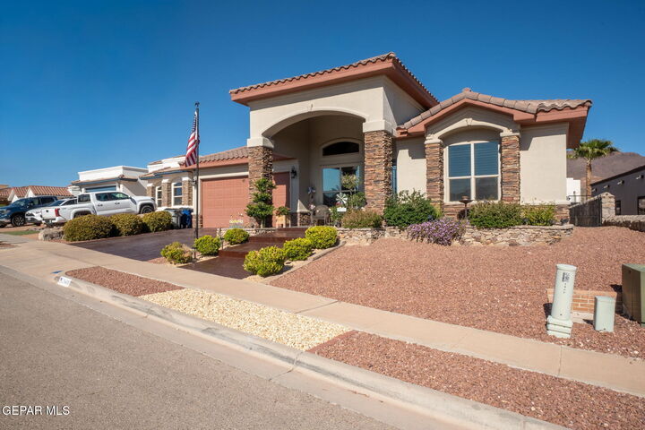 Property Photo: 1408 Franklin Dell Street TX 79912