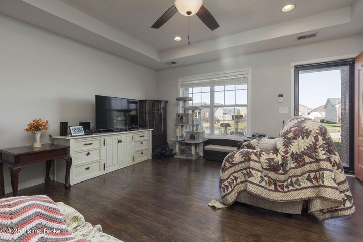 Property Photo:  834 Tecumseh Dr  KY 40165 