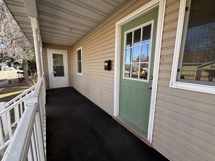 Property Photo: 113 3rd Avenue NW ND 58523
