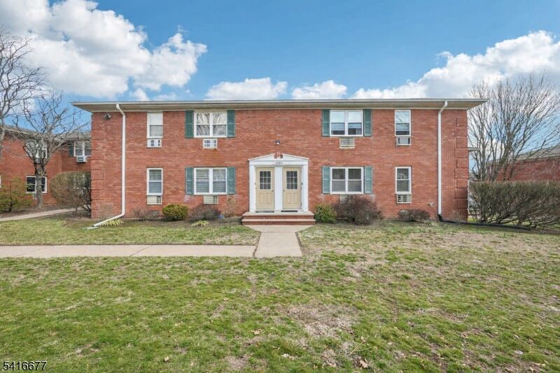 Property Photo:  1150 Valley Rd 1B  NJ 07470 