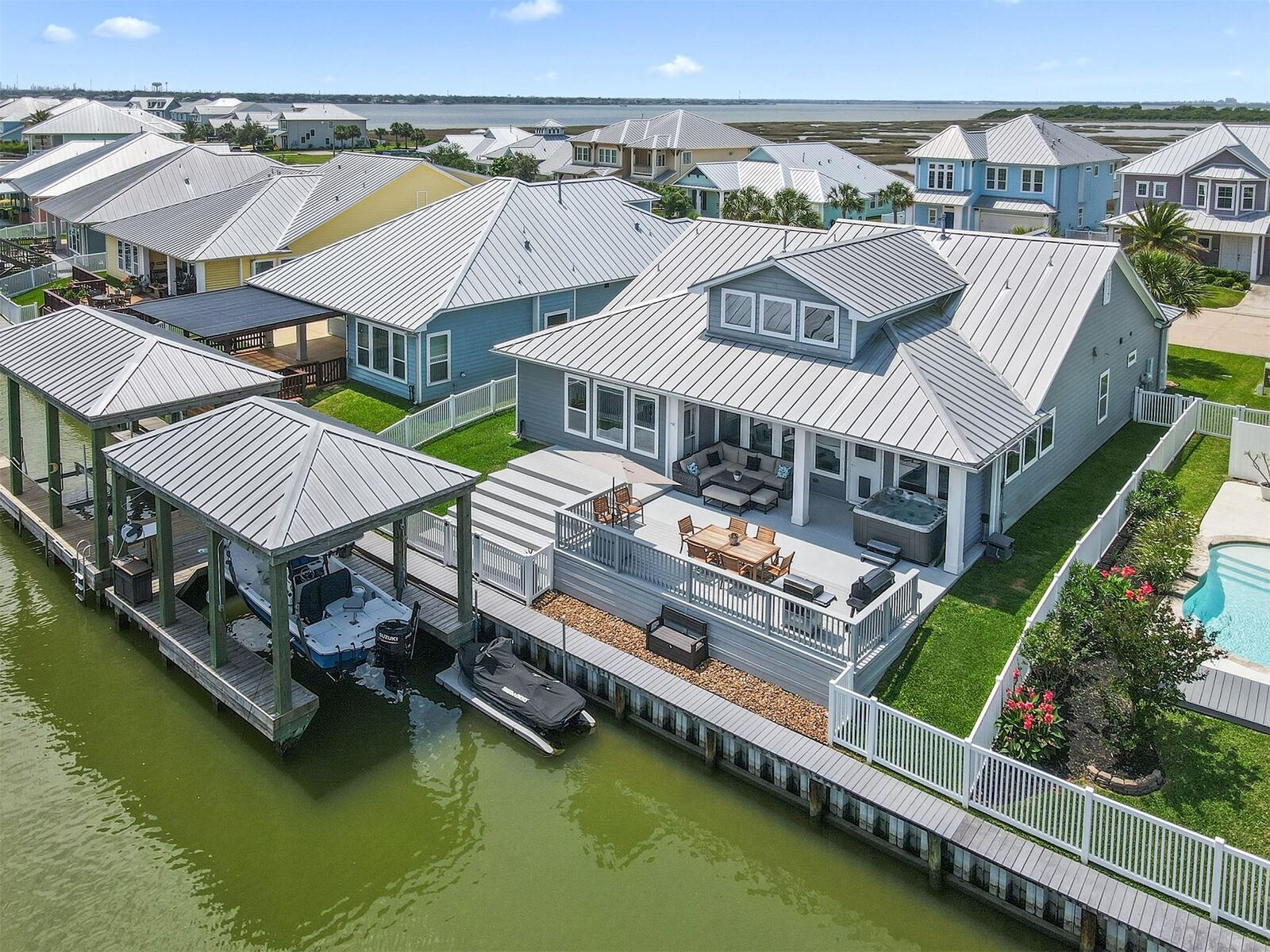 Property Photo:  5125 Allen Cay Drive  TX 77590 