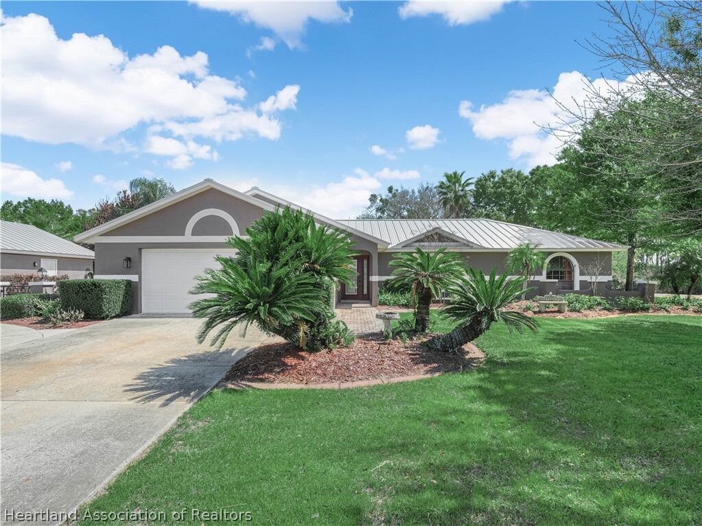 Property Photo:  4326 Lakewood Road  FL 33876 