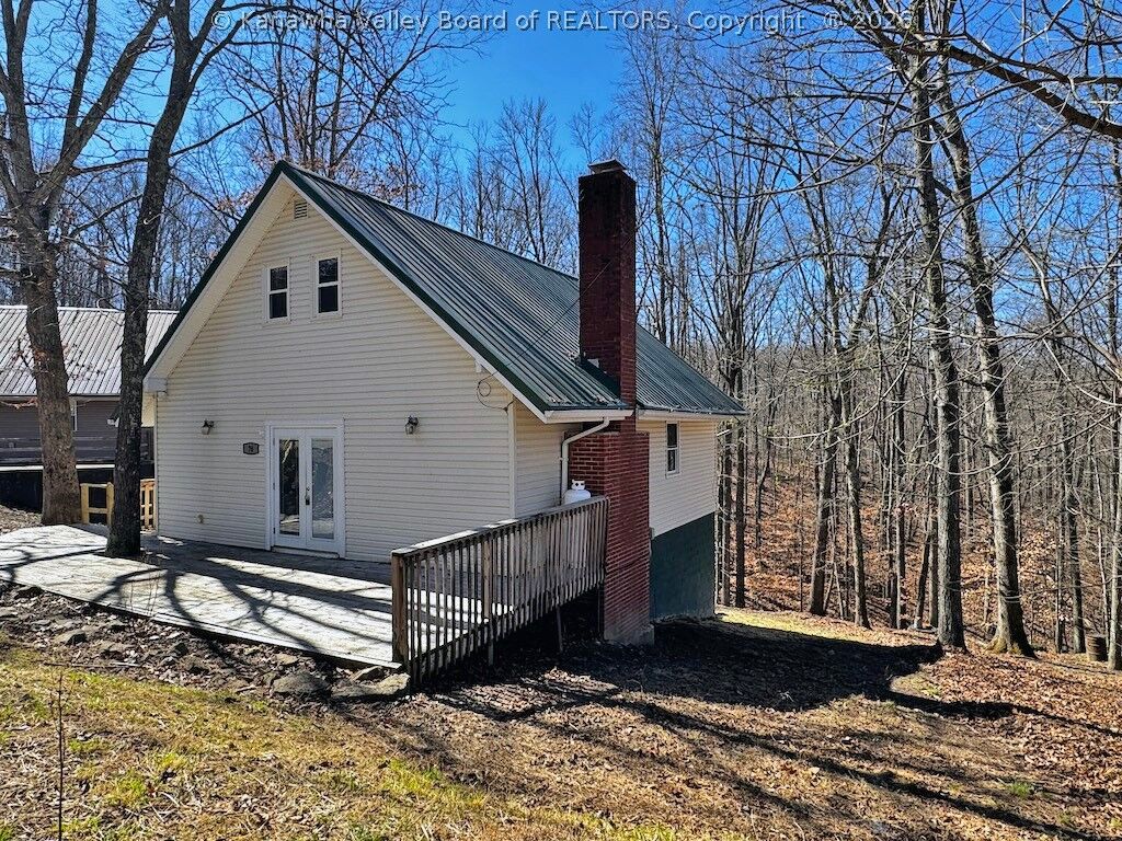 Property Photo:  70 Chestnut Road  WV 25071 
