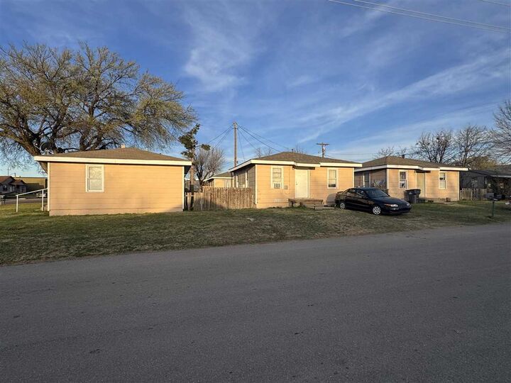 Property Photo:  2001 NW Andrews Ave 1906 NW 20th St  OK 73507 
