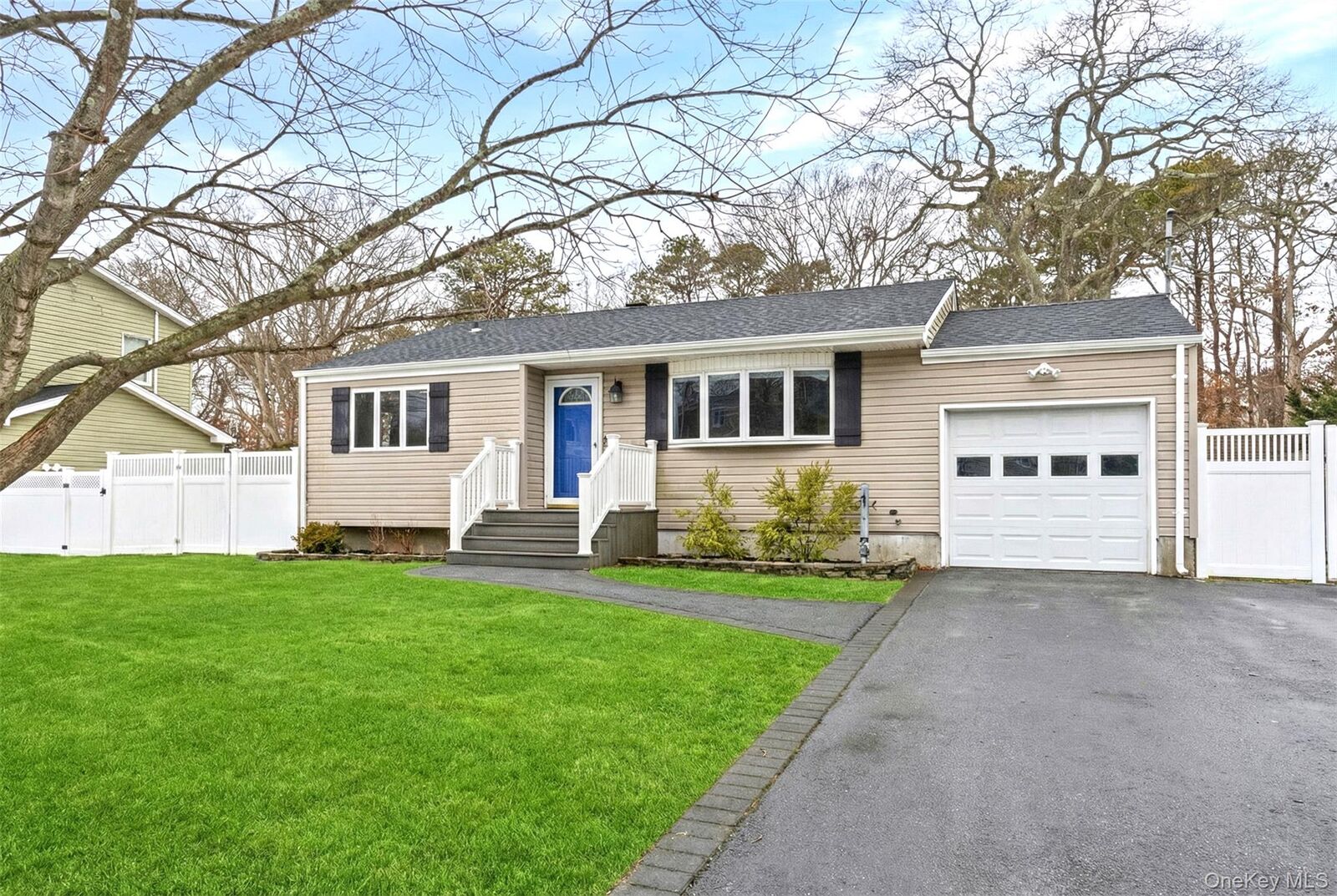 Property Photo:  432 Bohemia Parkway  NY 11782 