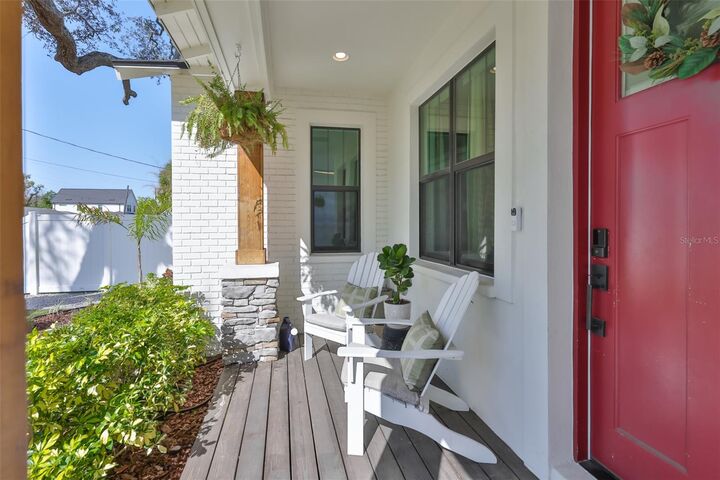 Property Photo: 1806 E Caracas Street FL 33610