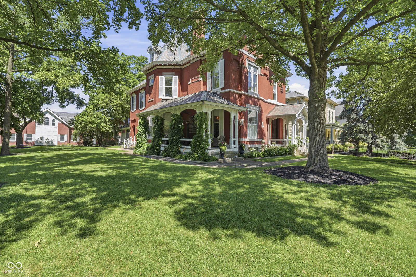 Property Photo: 1504 N Park Avenue IN 46202