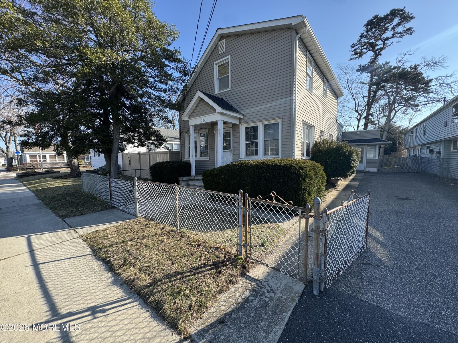 Property Photo:  207 Ocean Gate Avenue  NJ 08740 