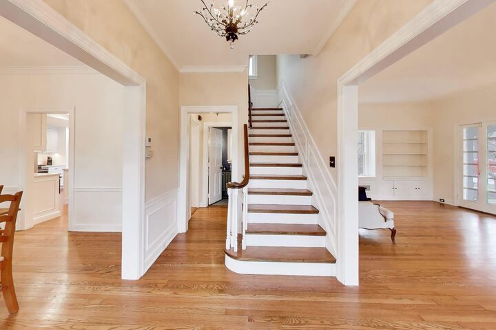 Property Photo:  100 Arthur Street  IL 60068 