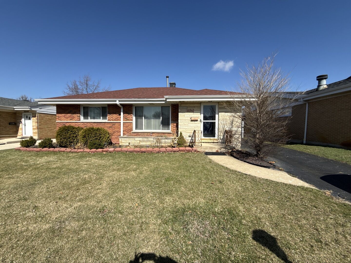 Property Photo: 10842 Claridge Avenue IL 60154