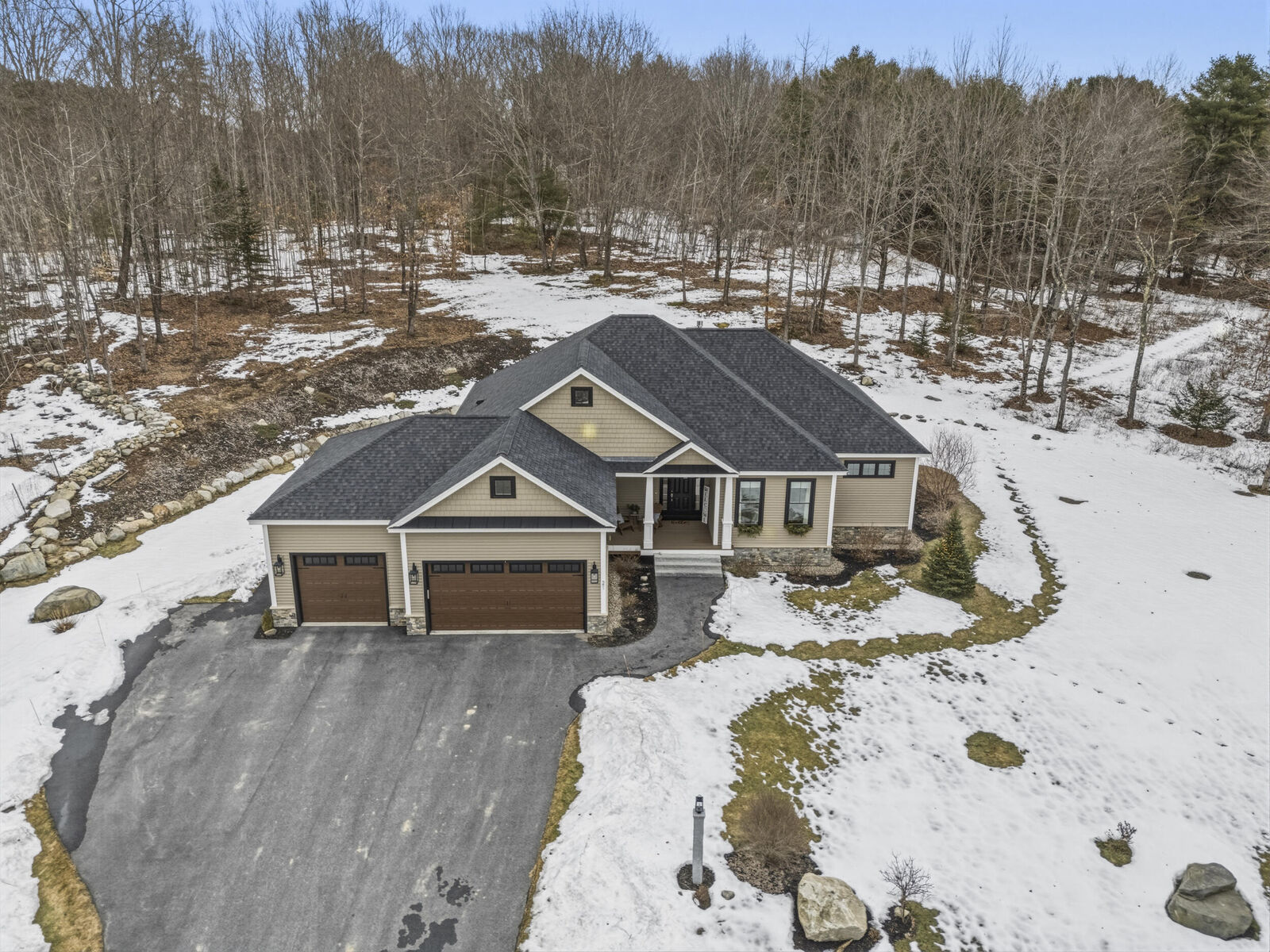 Property Photo:  21 Cliff Drive  ME 04062 