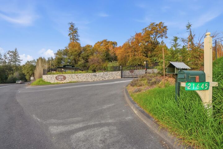 Property Photo:  21645 Parrotts Ferry Road  CA 95370 