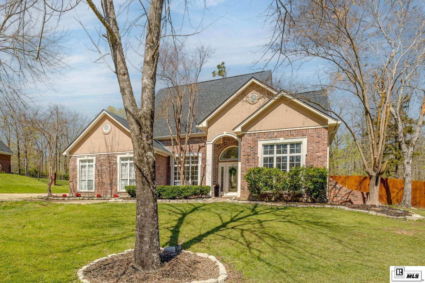 Property Photo: 105 Bonnabel Place LA 71291