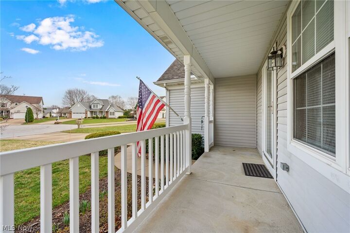 Property Photo:  1990 Boxwood Trail  OH 44077 