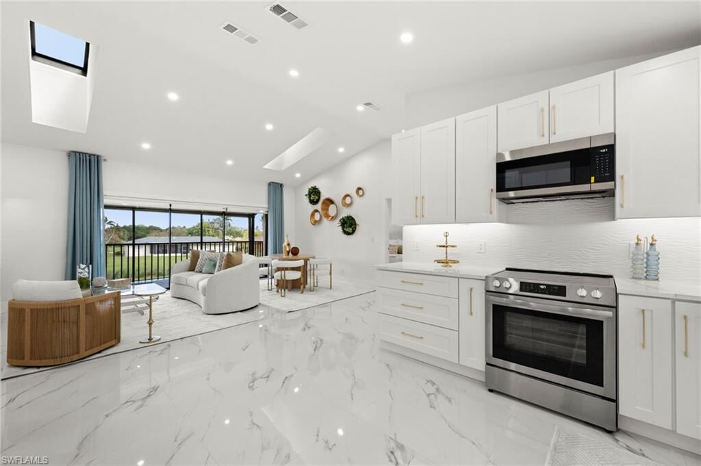 Property Photo:  198 Albi Rd 604  FL 34112 