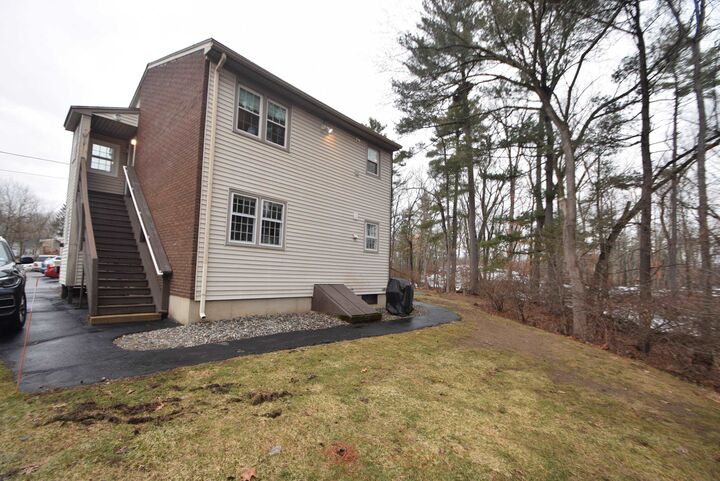 Property Photo:  28 Eagle Drive  NH 03079 