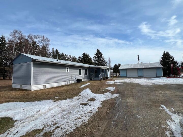Property Photo:  726 2nd Street W  MN 56636 