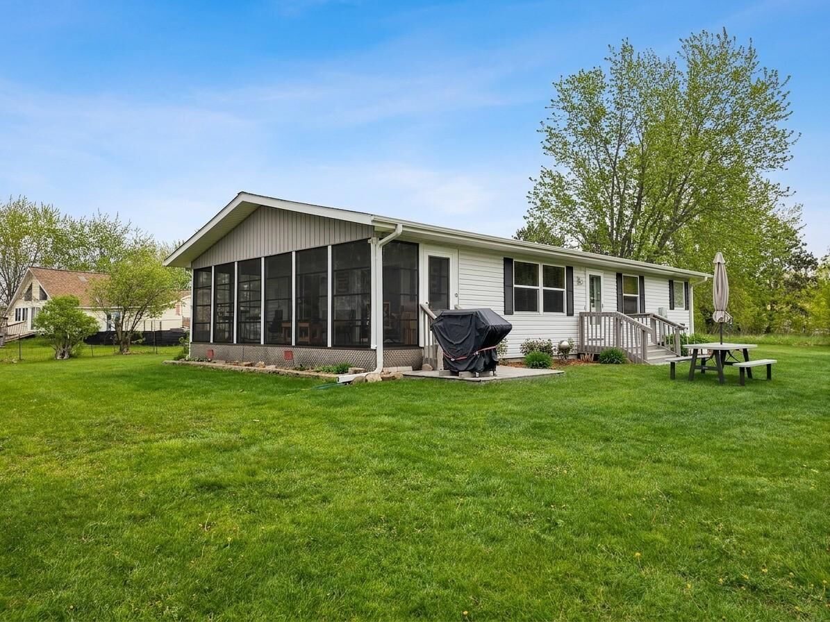 Property Photo: 26504 Lakeview Drive MN 55051